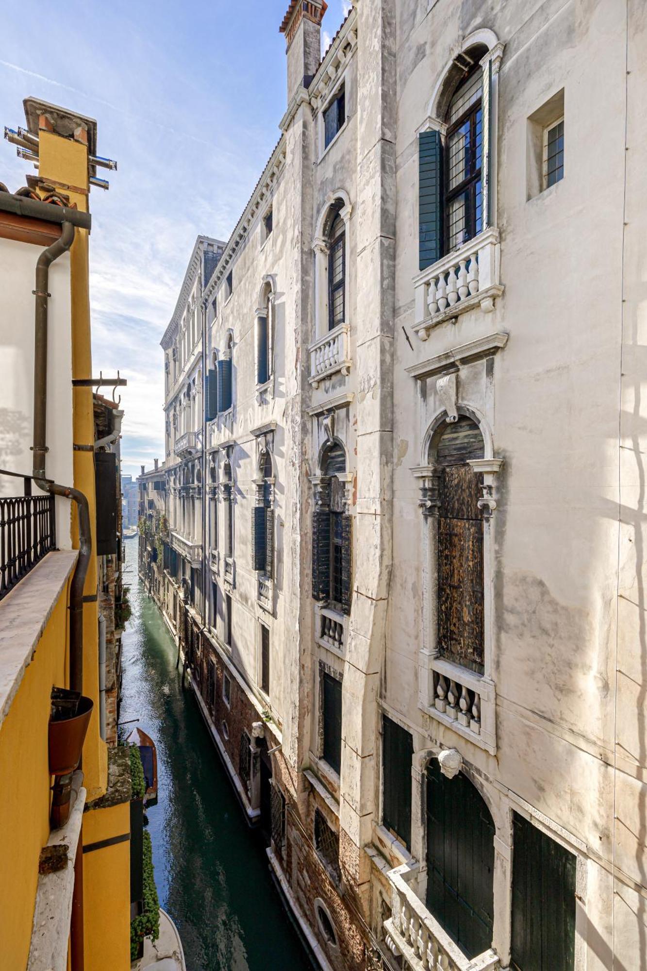 Palazzo Dei Fiori By Room Mate Венеция Экстерьер фото